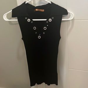 Perfect cute v-neck top